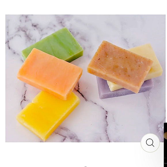 Lot of 7 variety small soaps, Artisan Canada vtg - Picture 2 of 9